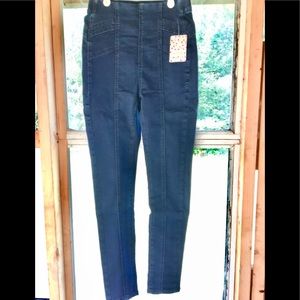 NWT Free People Feel Alright Stretch Skinny Jeans